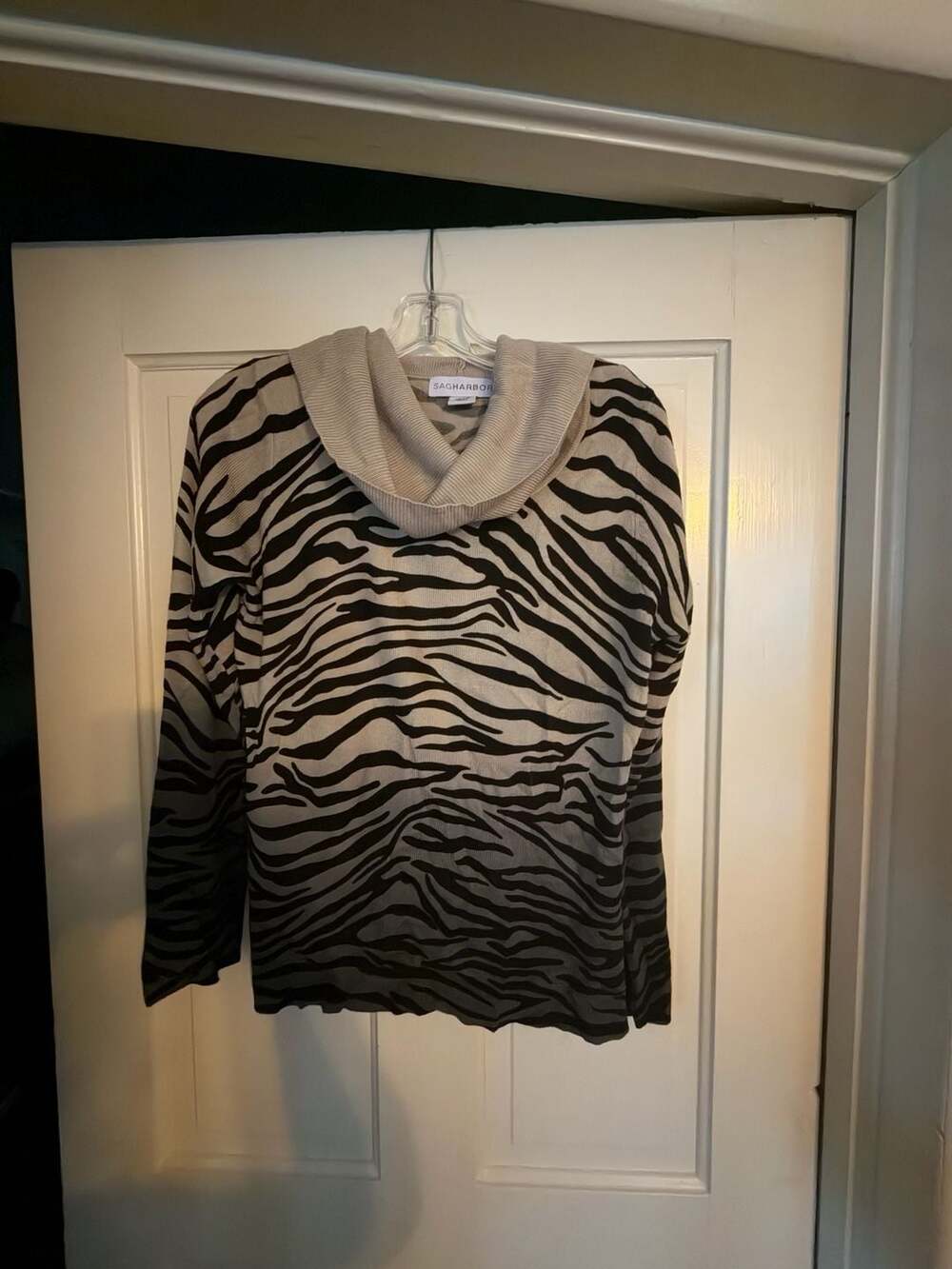 Sag Harbor Cowl Neck Sweater Size Medium Zebra Print Animal Print